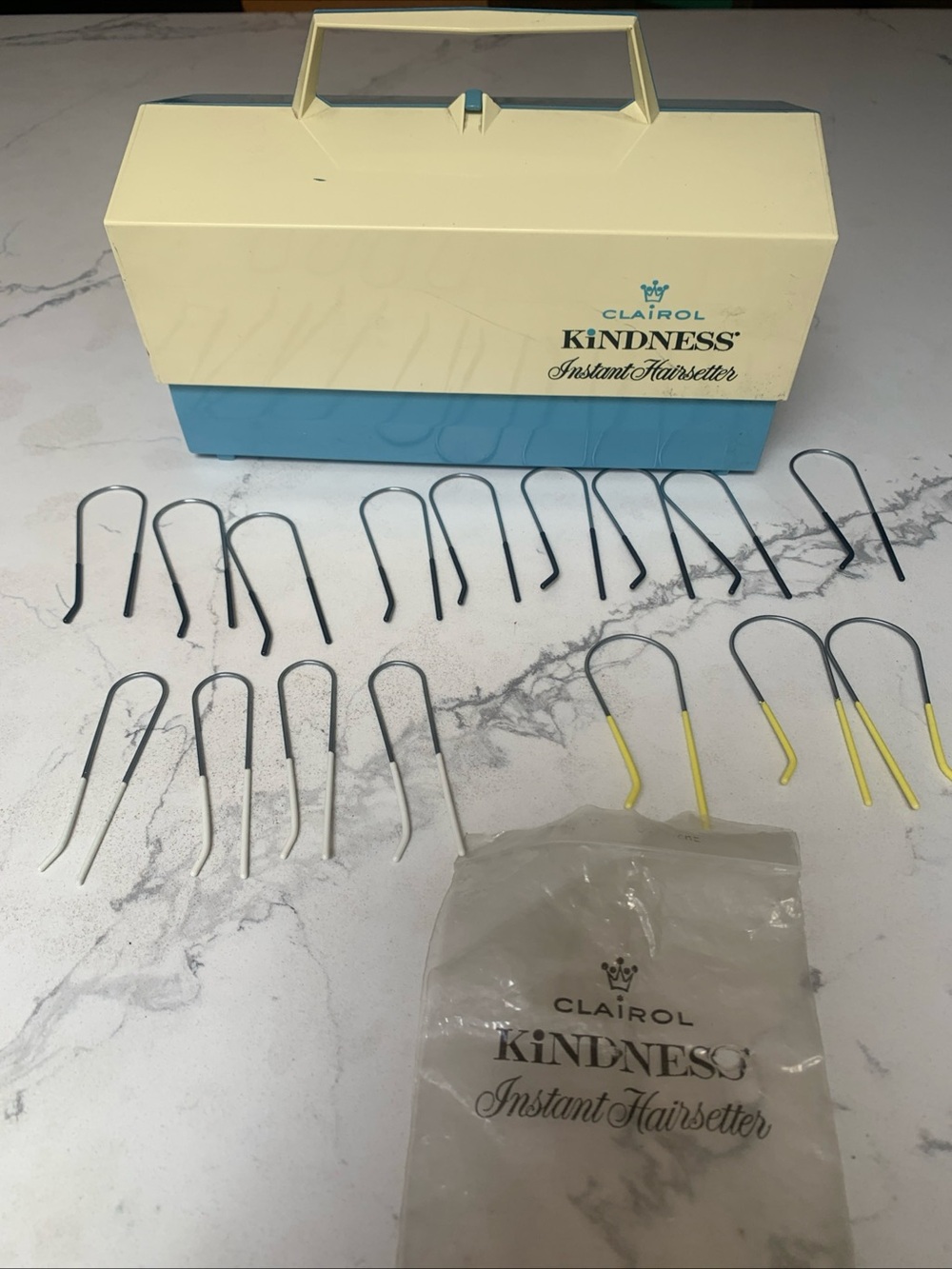 1967 Clairol Kindness Instant Hairsetter Beige Blue #766 Clips Denmark VTG